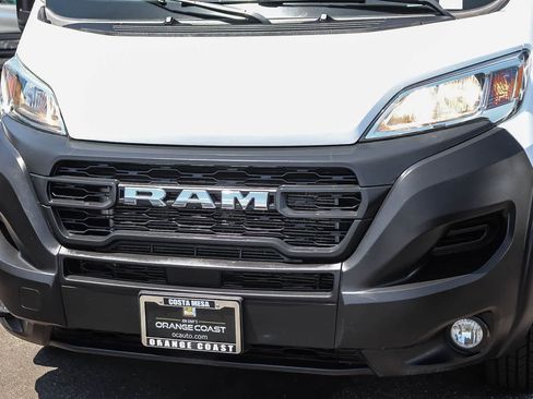 Used 2024 RAM ProMaster 2500 w/ Convenience Group FWD image 9