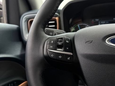 Used 2024 Ford Maverick Lariat FWD image 10