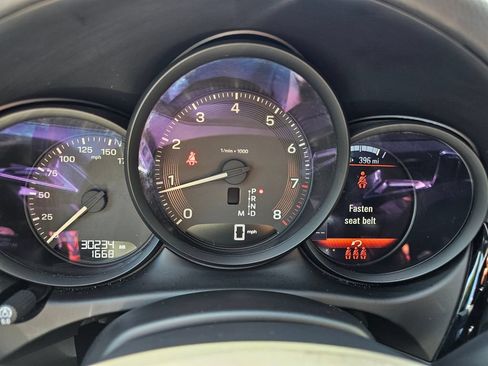 Used 2025 Porsche Macan AWD/4WD image 27