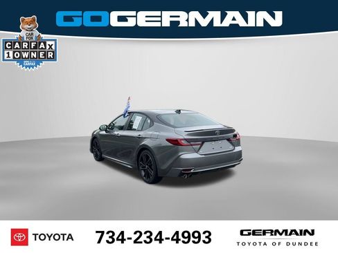 Used 2025 Toyota Camry XSE FWD image 10