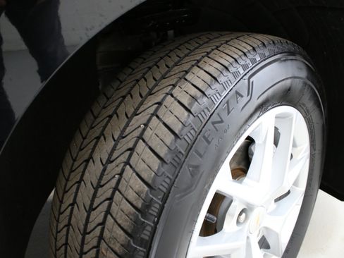 Used 2023 Chevrolet Equinox LT AWD/4WD image 34