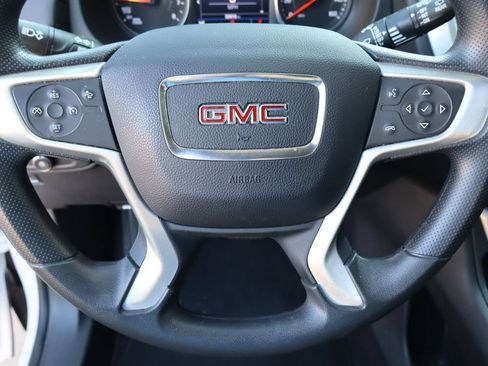 Used 2022 GMC Terrain SLE w/ Driver Convenience Package FWD image 11