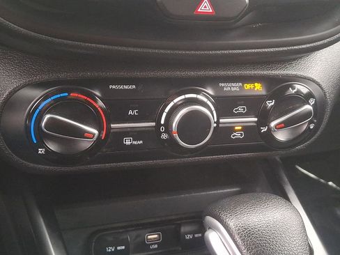 Used 2024 Kia Soul LX w/ Option Group 015 FWD image 17
