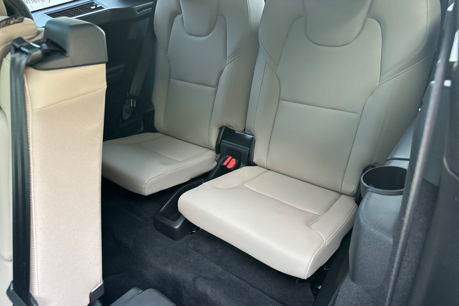 Certified 2026 Volvo XC90 B5 Core AWD/4WD image 18