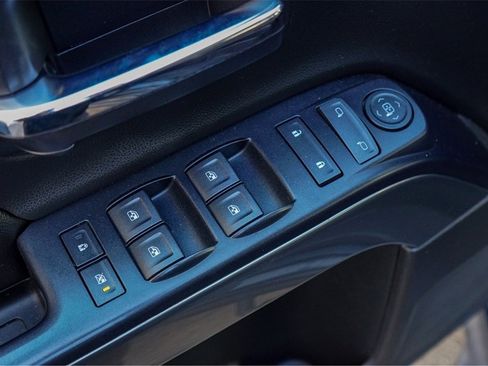 Used 2018 Chevrolet Silverado 1500 LT w/ All Star Edition image 19