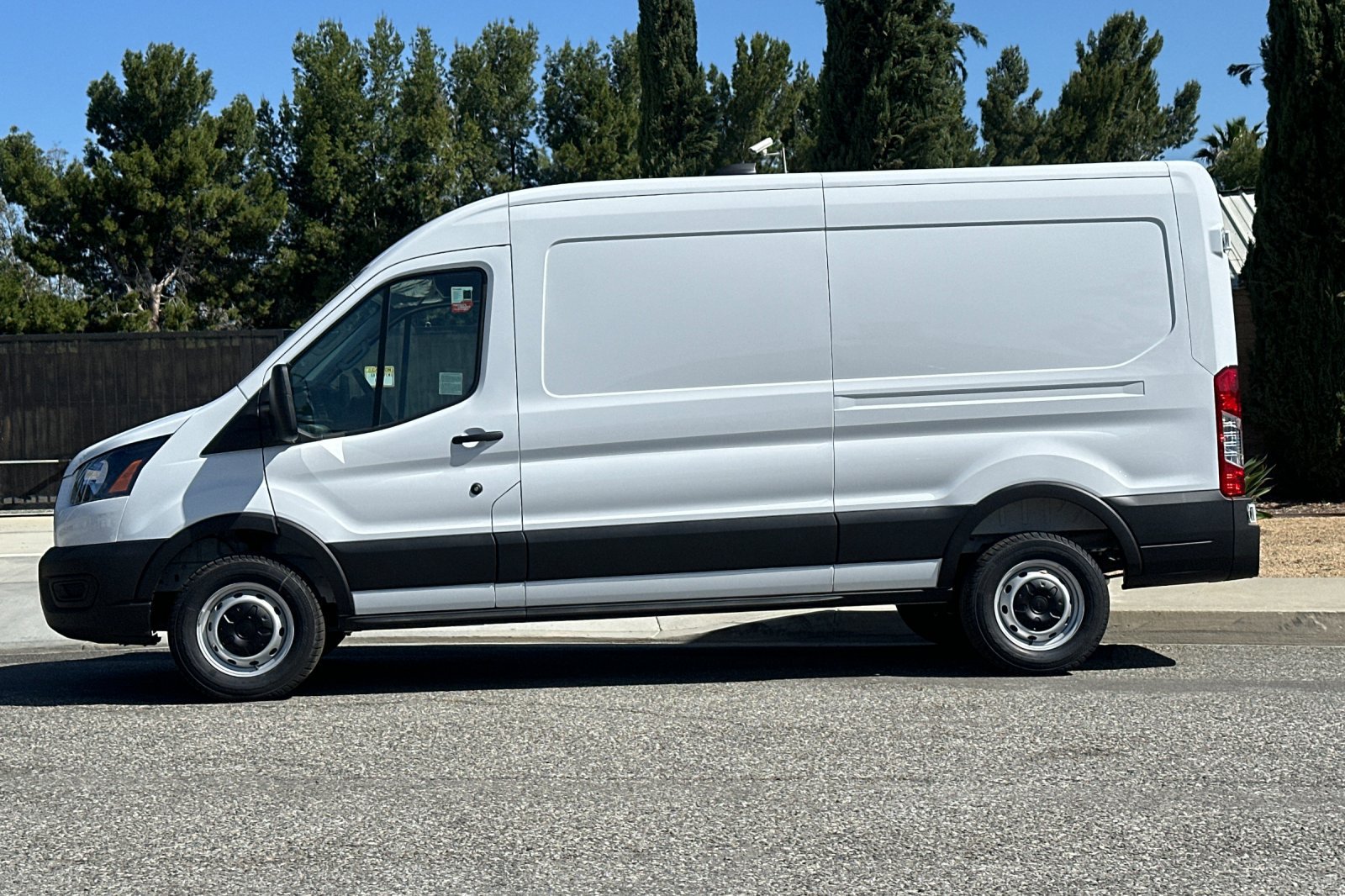 New 2026 Ford Transit 250 148 Medium Roof RWD image 7