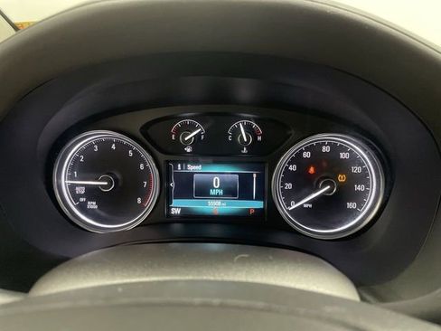 Used 2018 Buick Enclave Essence image 15