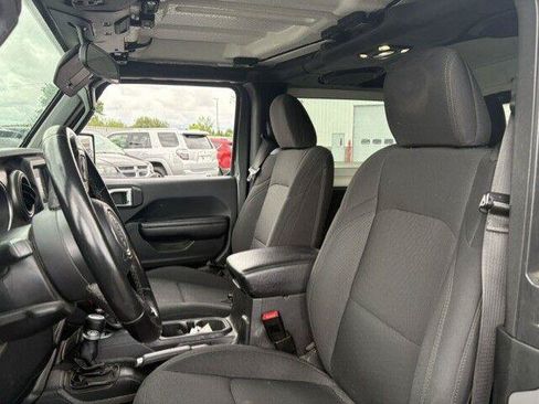 Used 2020 Jeep Wrangler Sport AWD/4WD image 2