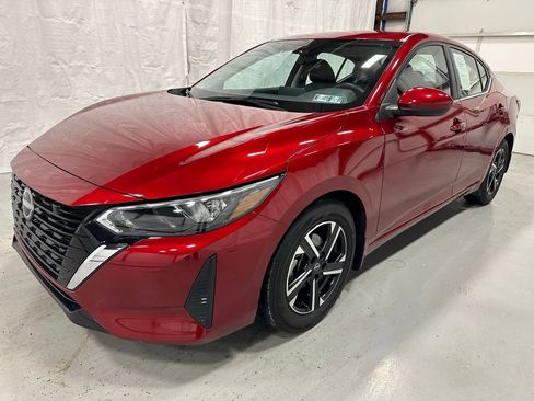 Used 2025 Nissan Sentra SV image 3