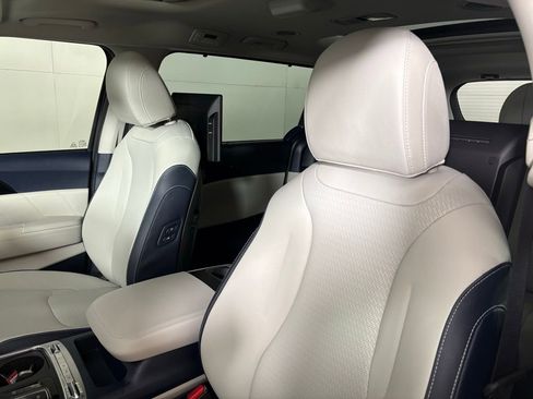 New 2026 Kia Carnival SX Prestige image 19