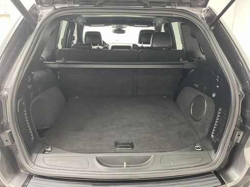Used 2018 Jeep Grand Cherokee Altitude image 27