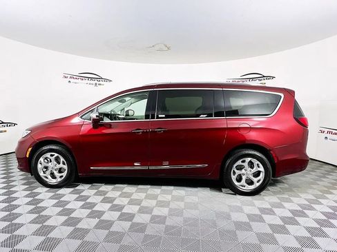 Used 2021 Chrysler Pacifica Limited image 5