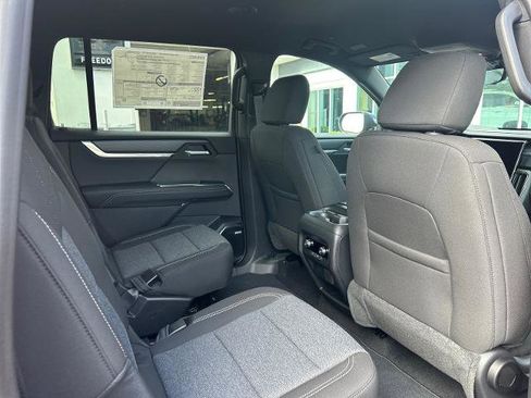 Used 2026 GMC Acadia Elevation w/ Black Edition FWD image 7