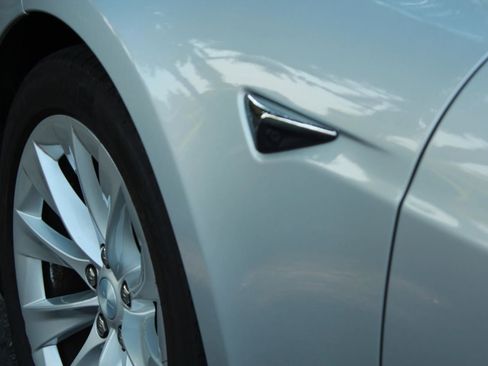 Used 2018 Tesla Model S 75D AWD/4WD image 34