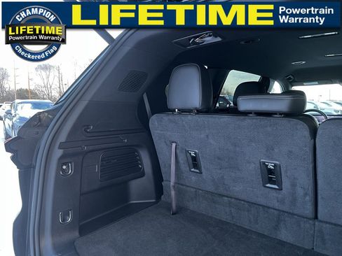 Used 2025 Buick Enclave Preferred image 16