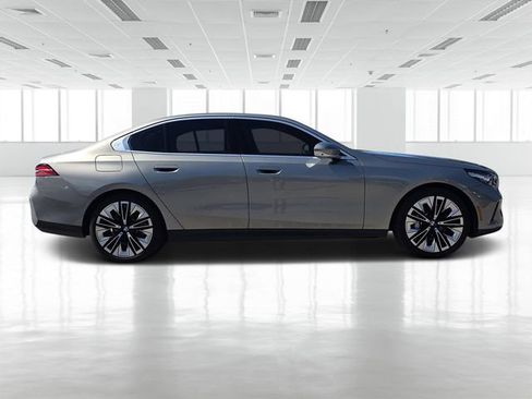New 2025 BMW 530i w/ Premium Package image 3