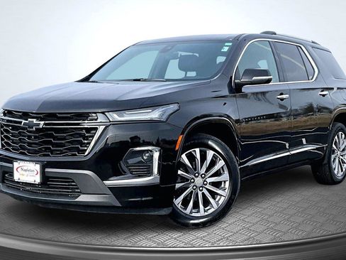 Used 2023 Chevrolet Traverse Premier image 1