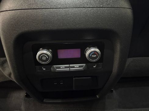 Used 2025 GMC Acadia Denali AWD/4WD image 31