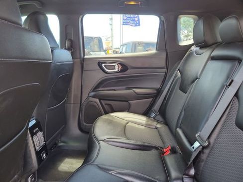 Used 2024 Jeep Compass Latitude w/ Altitude Special Edition image 9