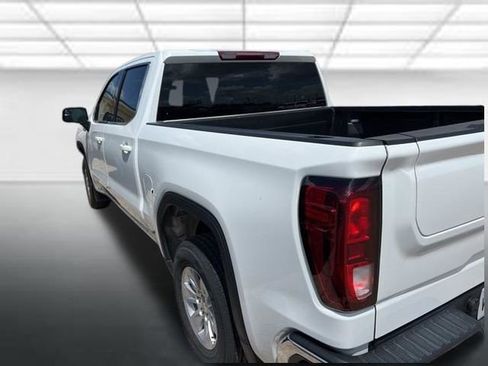 Used 2024 GMC Sierra 1500 SLE image 3