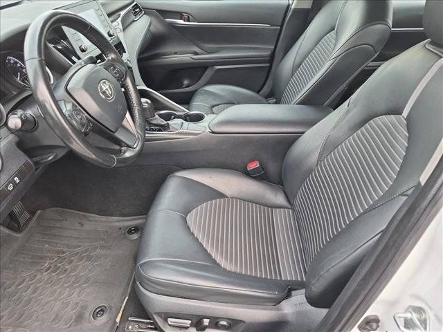 Used 2018 Toyota Camry LE FWD image 16