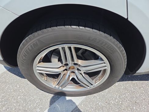 Used 2020 Porsche Macan S AWD/4WD image 26