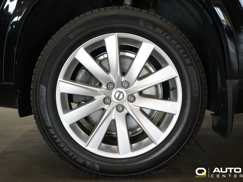 Used 2017 Volvo XC90 T5 Momentum AWD/4WD image 6
