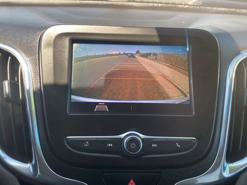 Used 2020 Chevrolet Equinox LS w/ LS Convenience Package FWD image 14