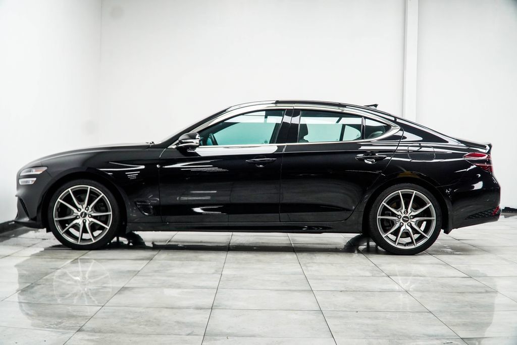 Used 2023 Genesis G70 3.3T RWD image 13