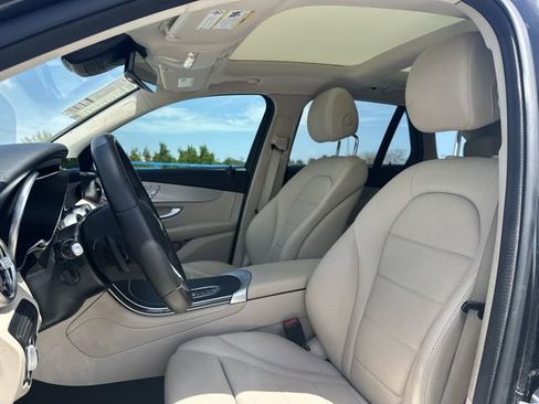 Used 2022 Mercedes-Benz GLC 300 image 23