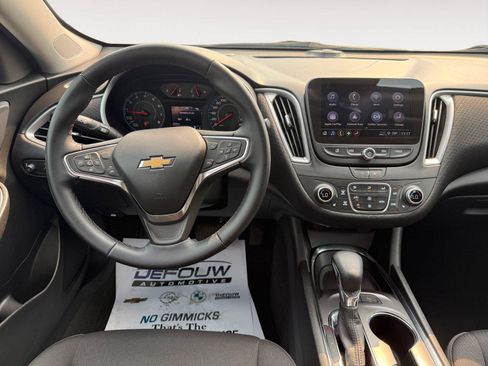 Used 2024 Chevrolet Malibu LT w/ Sport Edition FWD image 13