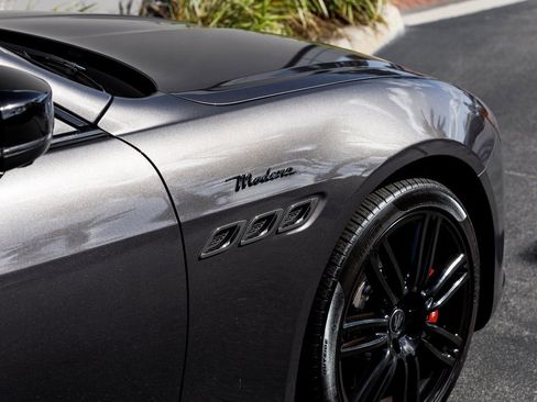 Used 2022 Maserati Quattroporte Modena image 17