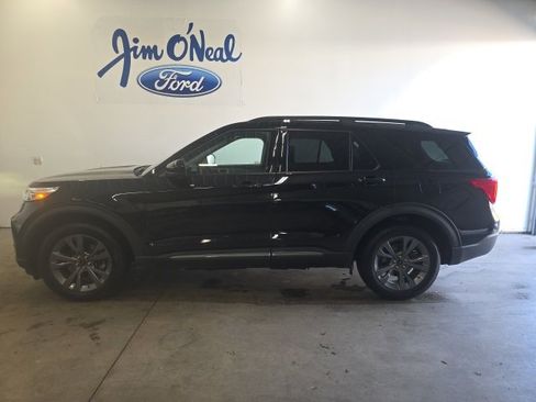 Used 2023 Ford Explorer XLT w/ Equipment Group 202A image 28