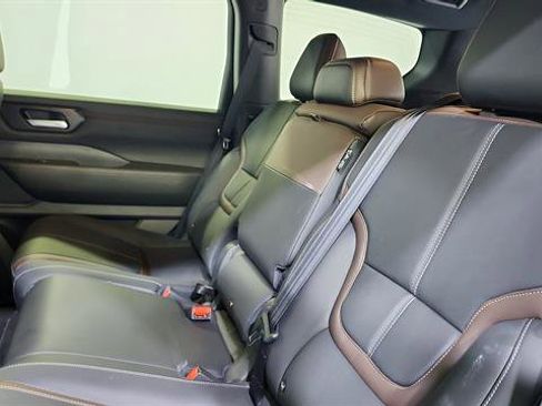 Certified 2025 Nissan Armada SL RWD image 21