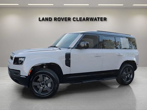 Used 2026 Land Rover Defender 110 X-Dynamic SE AWD/4WD image 1