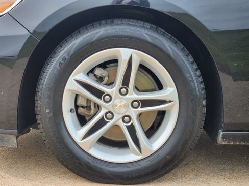 Used 2021 Chevrolet Malibu LS FWD image 14