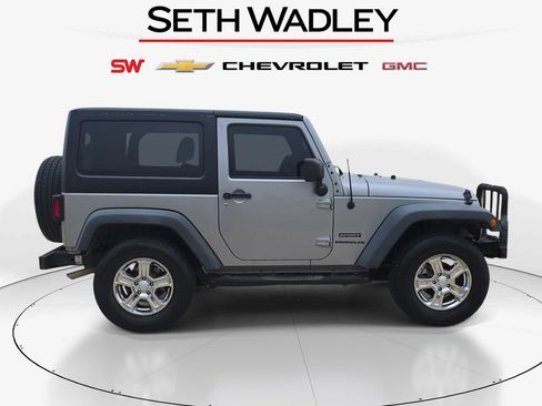 Used 2016 Jeep Wrangler Sport w/ Quick Order Package 24S AWD/4WD image 8