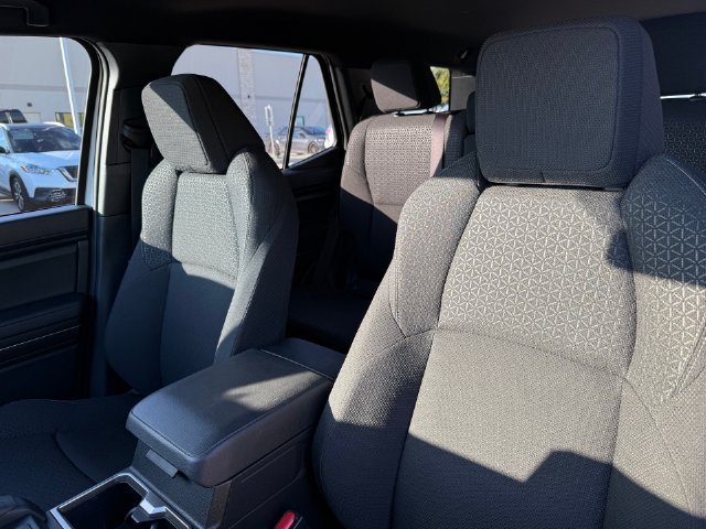 Used 2025 Toyota 4Runner SR5 AWD/4WD image 13