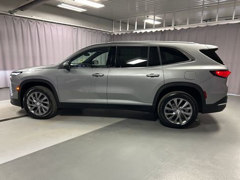 New 2026 Buick Enclave Preferred w/ LPO, Floor Liner Package image 4