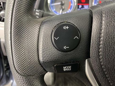 Used 2017 Toyota Corolla LE image 15