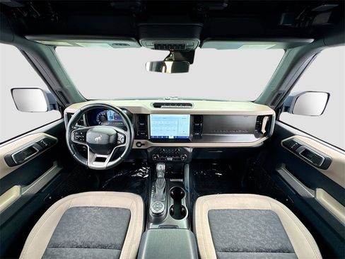 Used 2023 Ford Bronco Wildtrak image 22