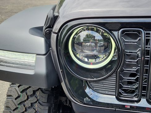 New 2026 Jeep Wrangler Unlimited Sport AWD/4WD image 9