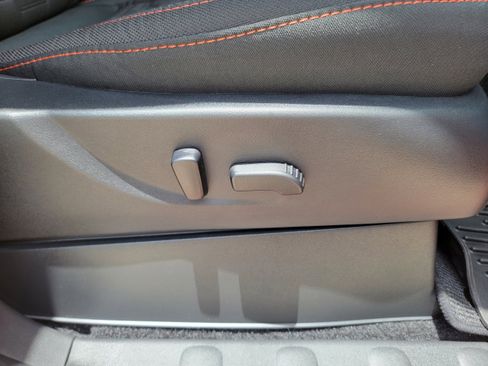 Used 2025 Nissan Frontier PRO-4X w/ Pro Convenience Package image 13