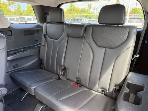 Used 2024 Hyundai Palisade SEL FWD image 21