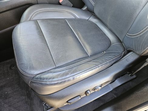 Used 2020 Chevrolet Traverse Premier w/ Redline Edition image 8