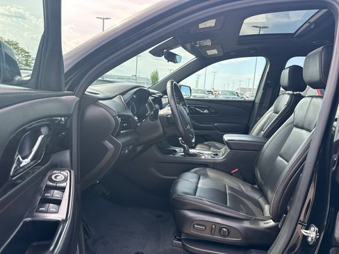 Certified 2022 Chevrolet Traverse RS w/ LPO, Floor Liner Package AWD/4WD image 12