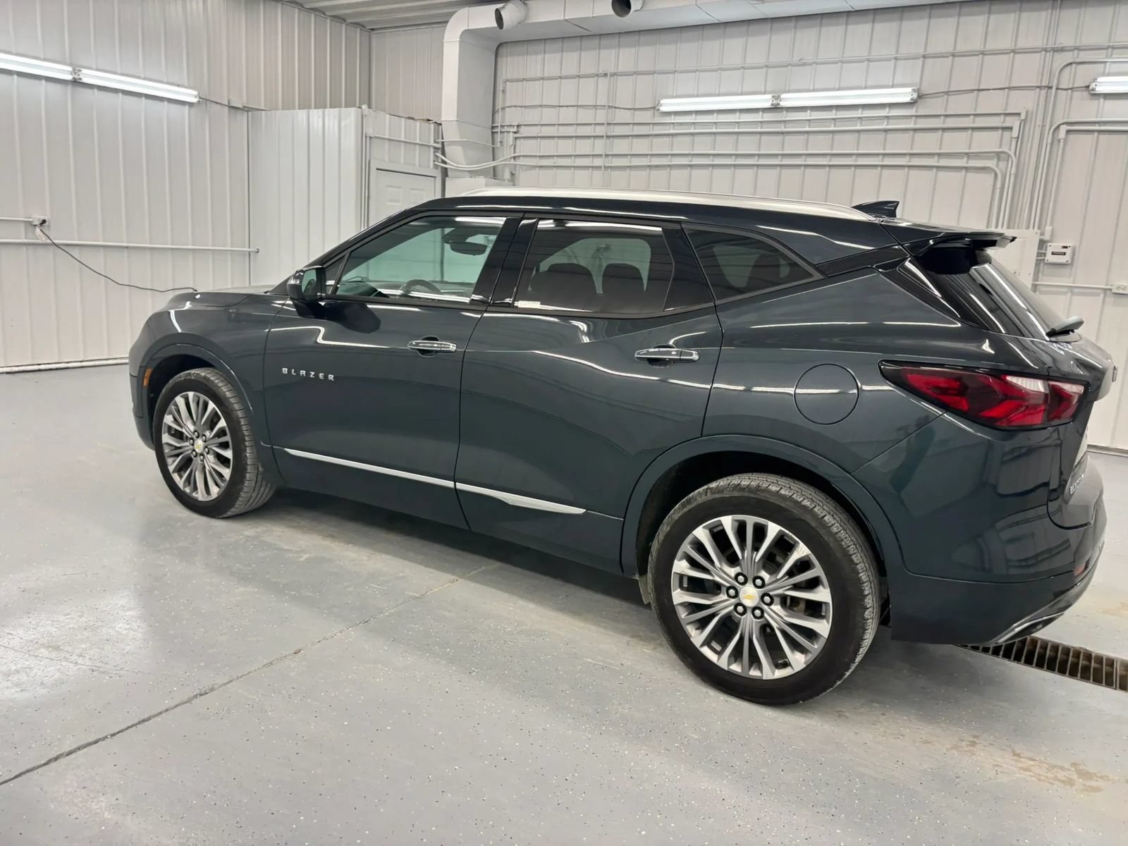 Used 2019 Chevrolet Blazer Premier w/ Driver Confidence II Package AWD/4WD image 9