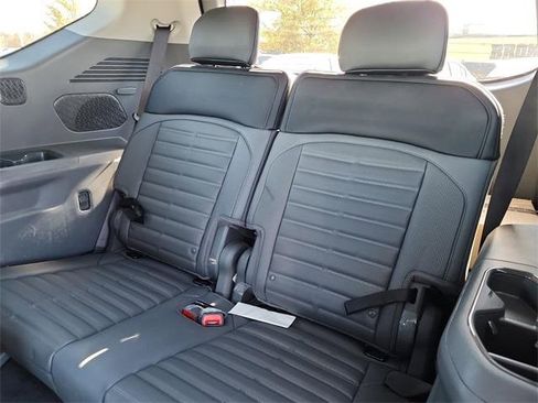 New 2026 Kia EV9 Land image 16