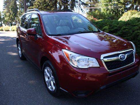 Used 2015 Subaru Forester 2.5i Premium w/ Popular Package #2 AWD/4WD image 2