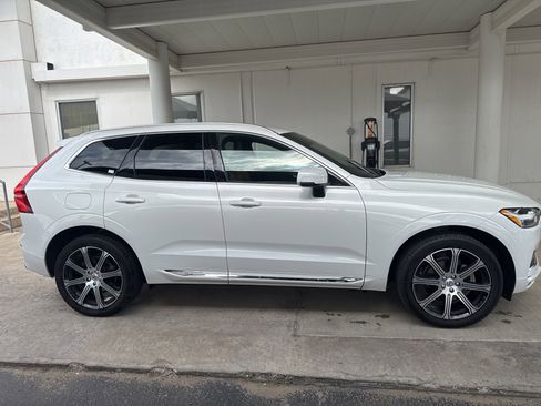 Used 2020 Volvo XC60 T5 Inscription w/ Protection Package Premier FWD image 4